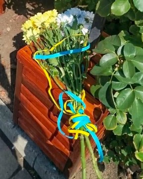 Працівники Мирненської селищної військової адміністрації вшанували пам’ять полеглих Героїв