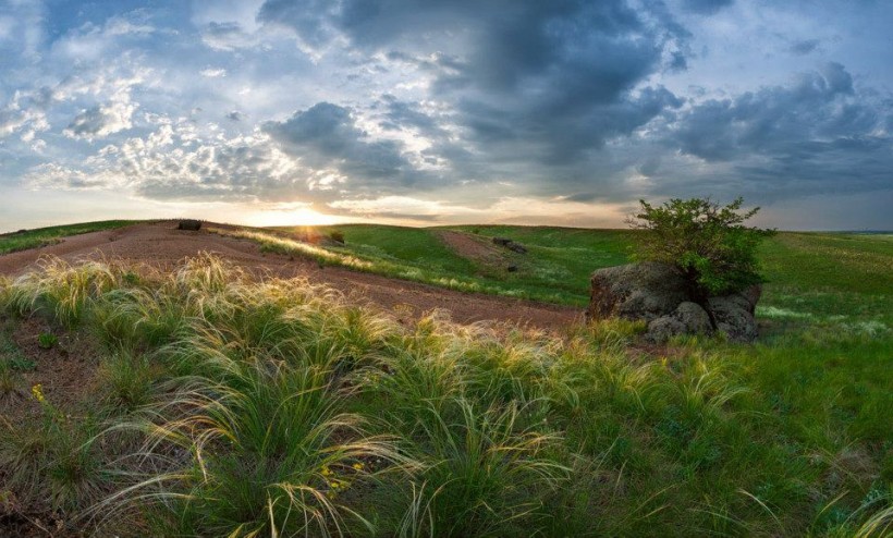 Місце сили Мирненської громади: річка Кальміус та балка Хан-Тарама