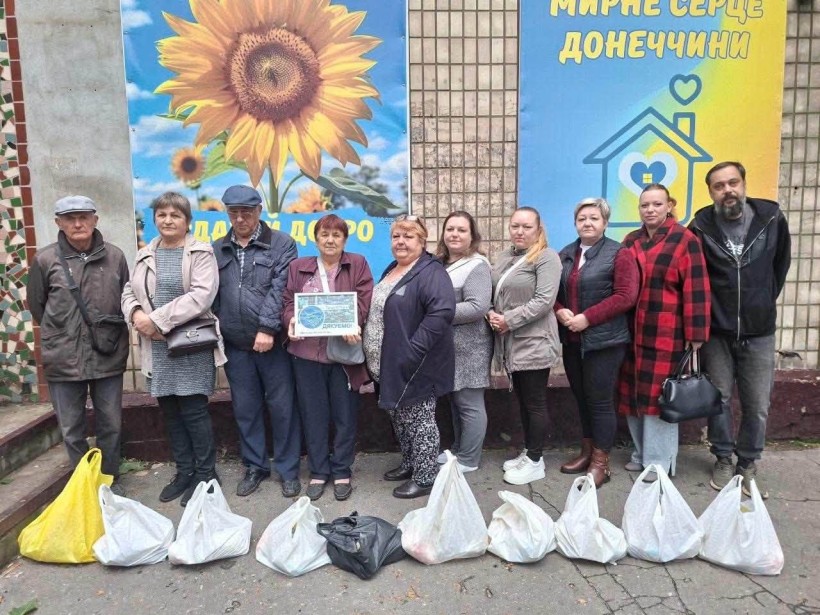 На базі Центру підтримки ВПО «Мирне серце Донеччини» у місті П’ятихатки організовано чергову видачу гуманітарної допомоги для внутрішньо переміщених осіб