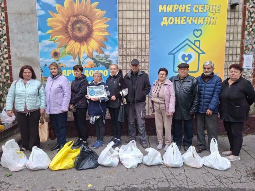 На базі Центру підтримки ВПО «Мирне серце Донеччини» у місті П’ятихатки організовано чергову видачу гуманітарної допомоги для внутрішньо переміщених осіб