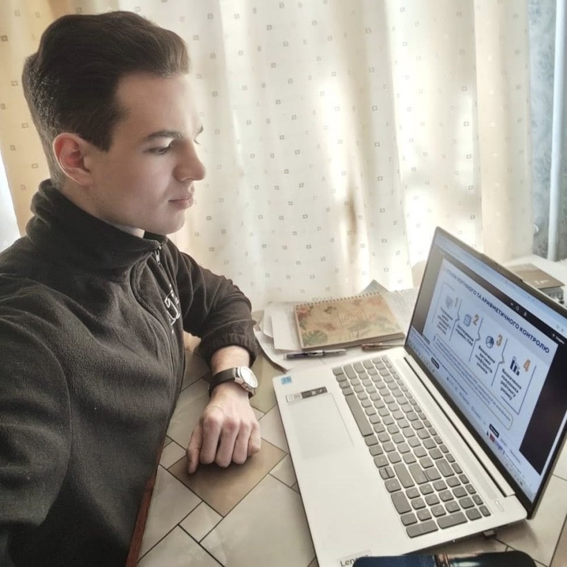 Працівники апарату та структурних підрозділів Мирненської СВА долучилися до вебінару щодо електронного декларування