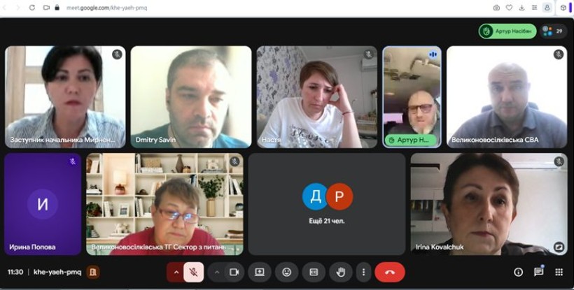 Відбулася зустріч представників Мирненської та Великоновосілківської селищних військових адміністрацій із ветеранами, членами сімей загиблих (померлих) Захисників і Захисниць України