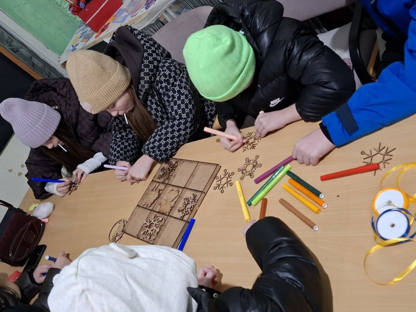 Новорічні прикраси власноруч — тепло, яке об’єднує