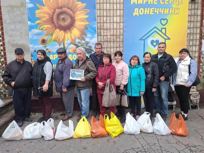 На базі Центру підтримки ВПО «Мирне серце Донеччини» у місті П’ятихатки організовано чергову видачу гуманітарної допомоги для внутрішньо переміщених осіб