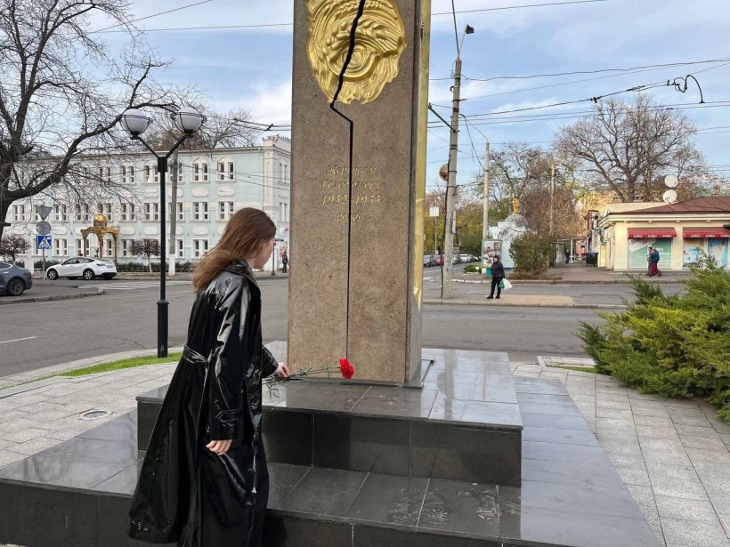 Голодомор — геноцид Українського народу: схиляємо голови в скорботі