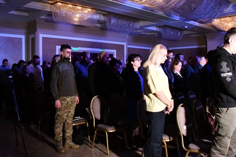 «Життя поруч із фронтом»: Мирненська селищна військова адміністрація взяла участь у форумі прифронтових громад