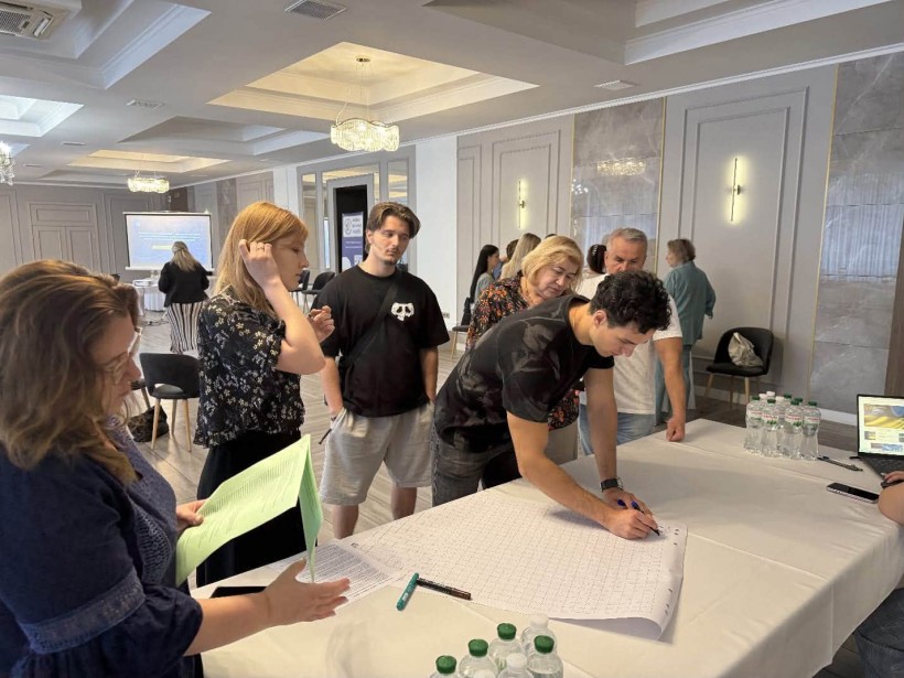 Якою має бути молодіжна політика Донеччини в умовах війни, переміщення та майбутнього відновлення регіону?