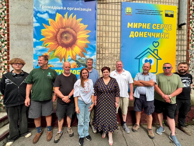 Британські партнери відвідали Центр підтримки ВПО «Мирне серце Донеччини»: підписано меморандум про співпрацю