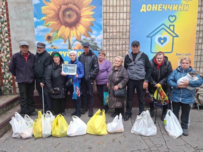 На базі Центру підтримки ВПО «Мирне серце Донеччини» у місті П’ятихатки організовано чергову видачу гуманітарної допомоги для внутрішньо переміщених осіб