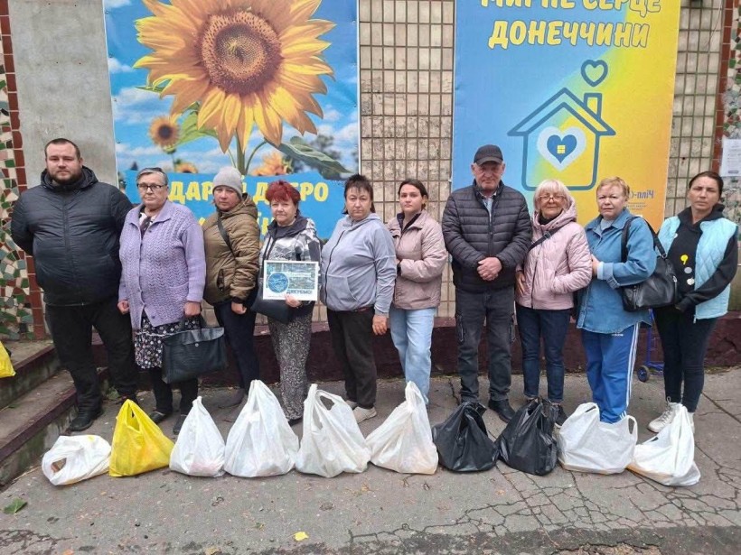 На базі Центру підтримки ВПО «Мирне серце Донеччини» у місті П’ятихатки організовано чергову видачу гуманітарної допомоги для внутрішньо переміщених осіб