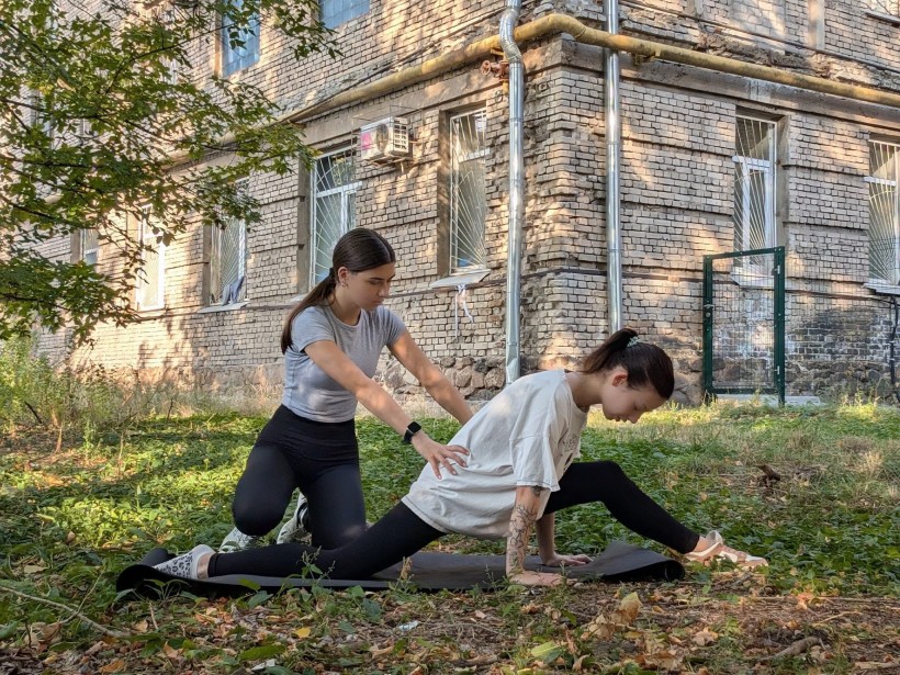 Йога під відкритим небом для студентів