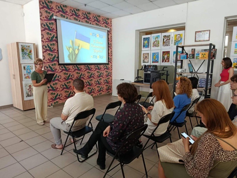У Волноваському просторі відбувся захід до Дня Конституції України