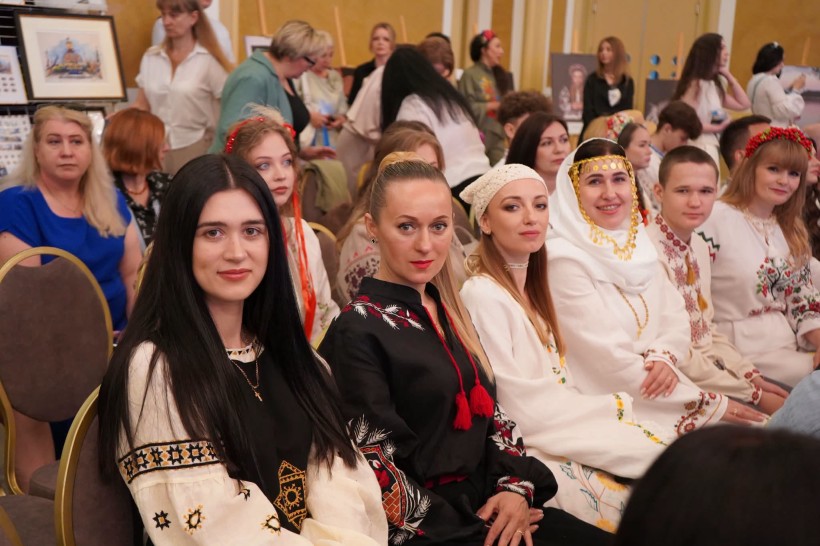 Мирненська громада долучилася до мистецької рефлексії «Донеччина на мапі часу: історія, що творить майбутнє»