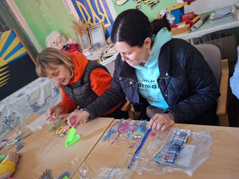 Творчість, що лікує: у Центрі підтримки ВПО «Мирне серце Донеччини» відбулася ресурсна зустріч