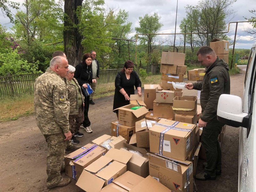 Допомога для тих, хто боронить Україну: медичне забезпечення передано на передову