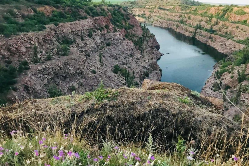 Місце сили Мирненської громади: гранітні кар’єри Тельманівський і Каранський
