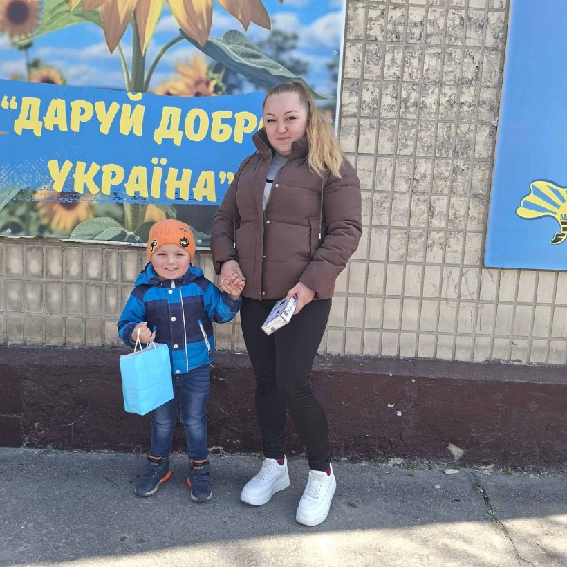 У Центрі підтримки ВПО «Мирне серце Донеччини», що функціонує у місті П’ятихатки Дніпропетровської області, відбулася особлива подія, наповнена теплом і щирими емоціями