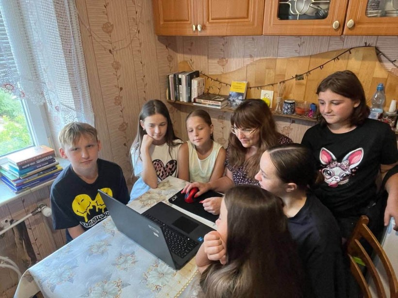 Бібліотека, де цікаво всім: «Вгадай сленг» об’єднує покоління!