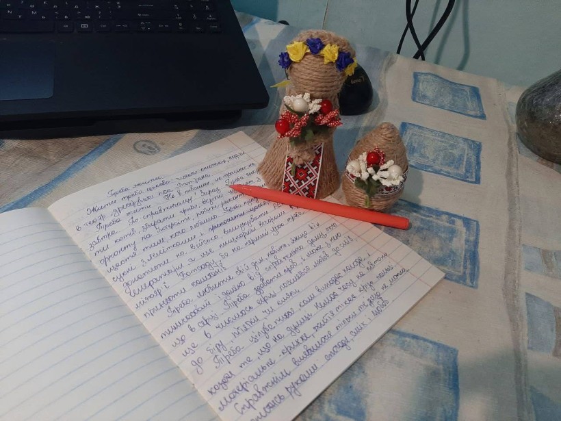 Працівники Мирненської селищної військової адміністрації долучилися до написання Радіодиктанту національної єдності