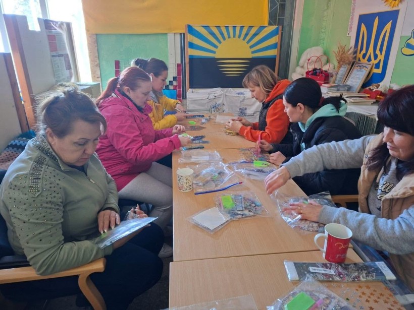 Творчість, що лікує: у Центрі підтримки ВПО «Мирне серце Донеччини» відбулася ресурсна зустріч