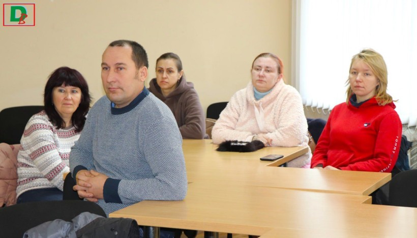 Спільна робота заради підтримки ВПО: у П’ятихатках провели чергове засідання Ради