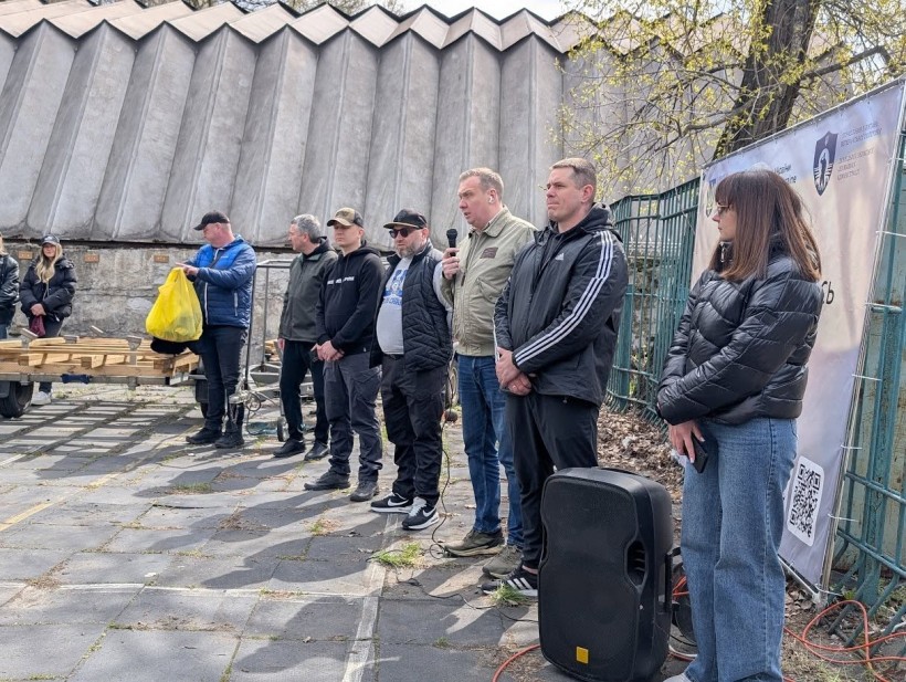 У Дніпрі відбувся ветеранський челендж «Веслування на ялах» для ветеранів та їх родин, членів сімей загиблих (померлих) Захисників чи Захисниць України з Донеччини