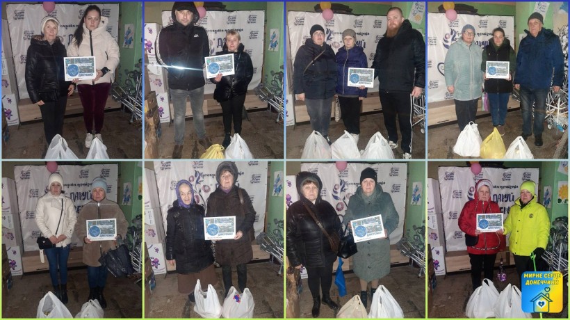 На базі Центру підтримки ВПО «Мирне серце Донеччини» у місті П’ятихатки організовано видачу гуманітарної допомоги для ВПО