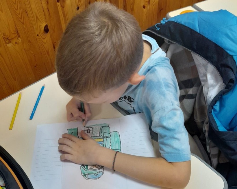 Листівки для наших захисників і захисниць до Дня Збройних сил України