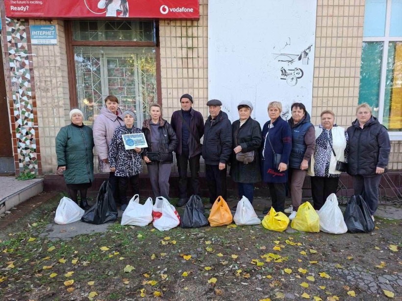 На базі Центру підтримки ВПО «Мирне серце Донеччини» у місті П’ятихатки організовано чергову видачу гуманітарної допомоги