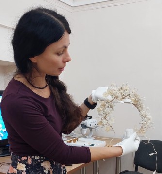 Майстер-клас з відродження традиції: Створення воскового віночка