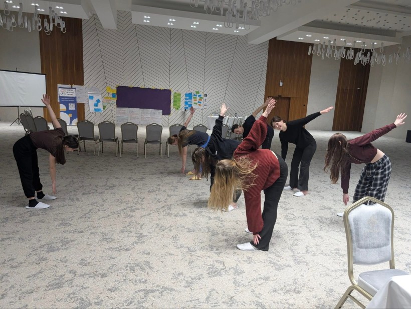 Вечірня зарядка для молоді