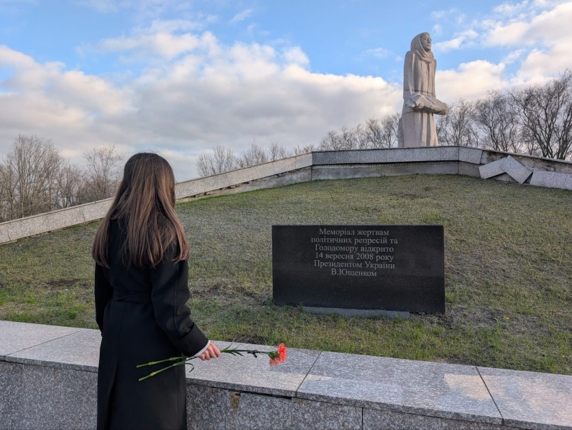 Голодомор — геноцид Українського народу: схиляємо голови в скорботі