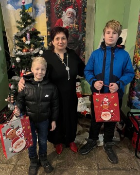 Свято радості й надії для дітей Мирненської громади напередодні новорічних і різдвяних свят