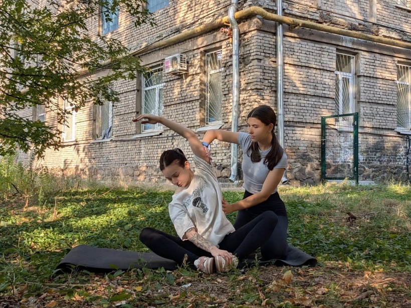 Йога під відкритим небом для студентів