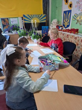 Малюємо мрії разом: творчий день у Центрі підтримки «Мирне серце Донеччини»