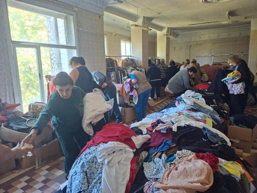 У Центрі підтримки ВПО «Мирне серце Донеччини» відбулася чергова видача гуманітарної допомоги для родин, які були змушені залишити свої домівки через війну