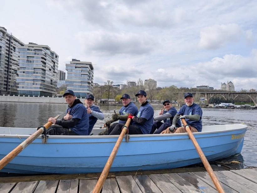 У Дніпрі відбувся ветеранський челендж «Веслування на ялах» для ветеранів та їх родин, членів сімей загиблих (померлих) Захисників чи Захисниць України з Донеччини