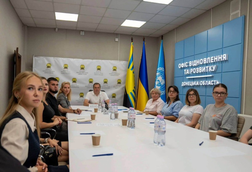 Представниця Мирненської громади долучилася до першої ознайомчої зустрічі радників і радниць з питань молоді Донеччини у змішаному форматі