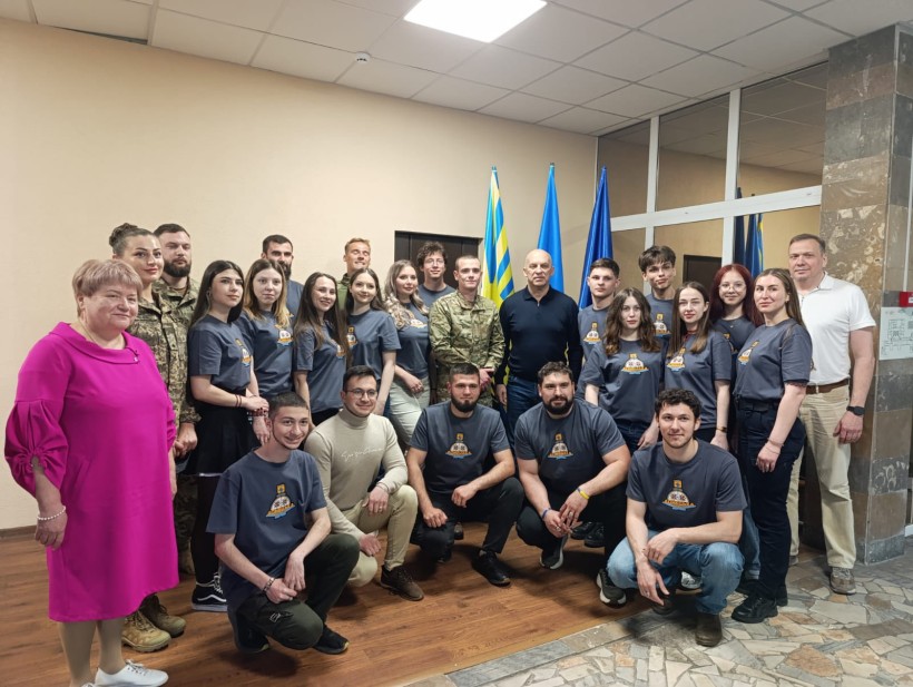 Представники Мирненської громади долучилися до зустрічі молодіжного активу Донеччини
