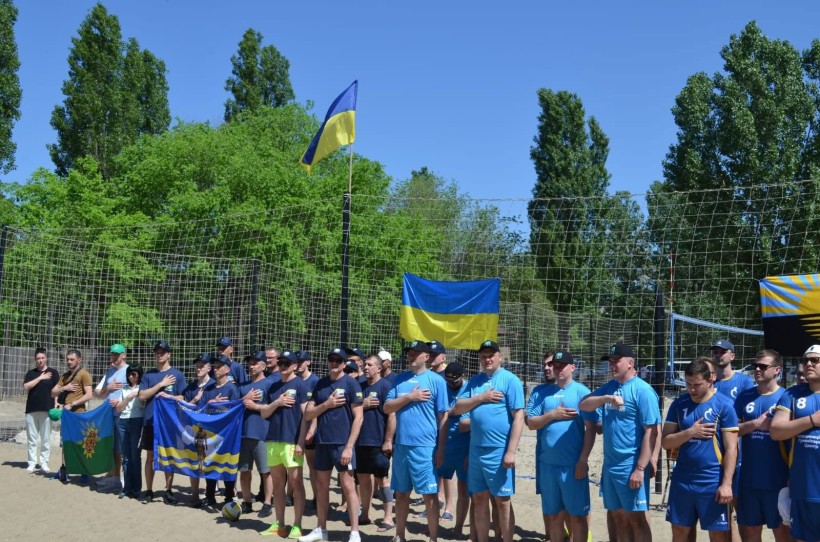 Команда Волноваського району долучилася до Відкритого турніру Маріупольського району з паркового волейболу