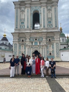 Представники Мирненської громади долучилися до авторської пішохідної екскурсії «Надазовські греки в Києві»