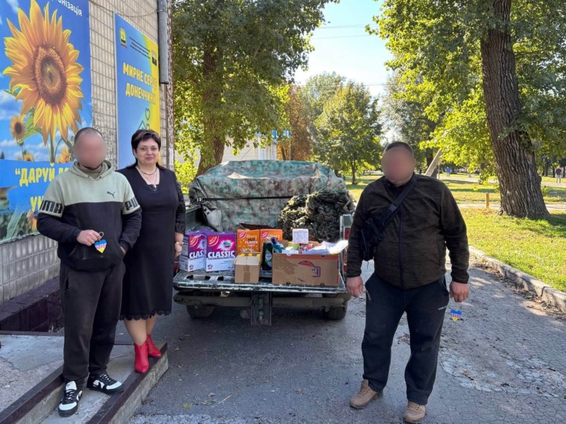 З вдячністю нашим Захисникам: Надія СЕРДЮКОВА передала військовослужбовцям подарунки та дитячі листівки