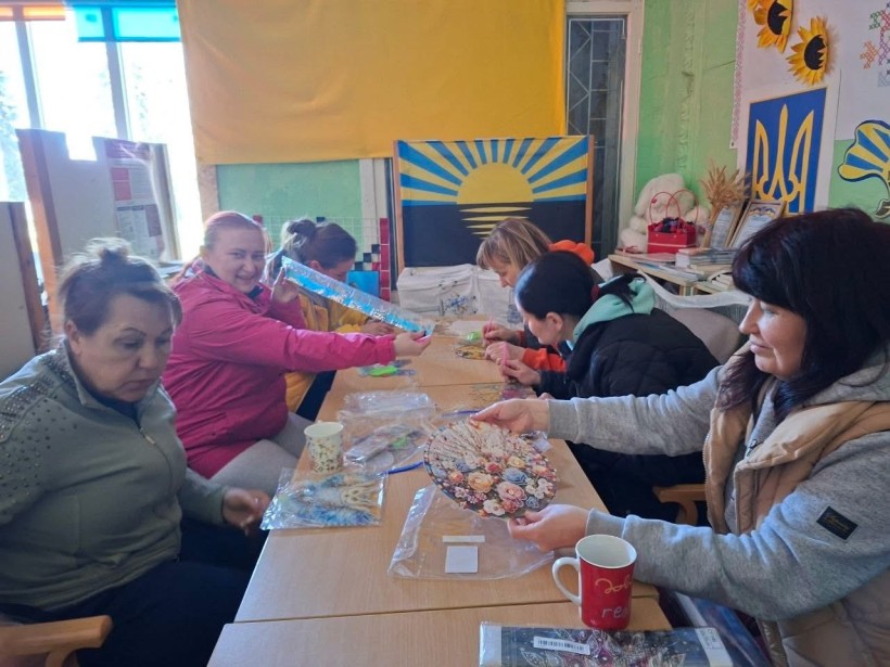Творчість, що лікує: у Центрі підтримки ВПО «Мирне серце Донеччини» відбулася ресурсна зустріч