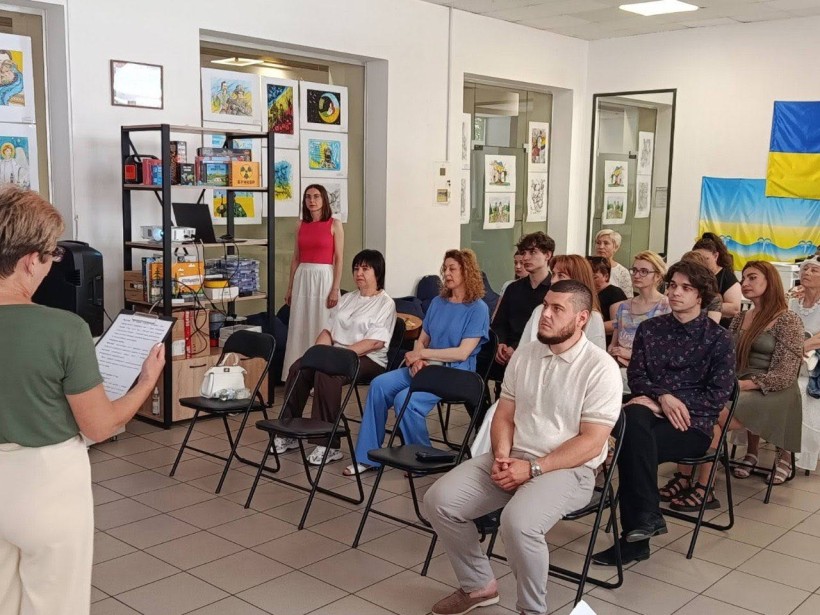 У Волноваському просторі відбувся захід до Дня Конституції України