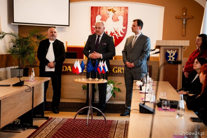 Пліч-о-пліч із Європою: українські громади запускають новий формат партнерства