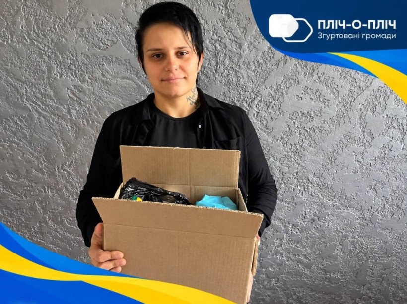 Великолучківська громада передала продуктові набори для мешканців Мирненської громади