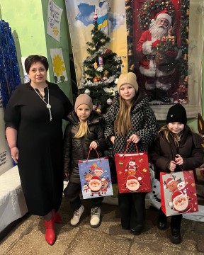 Свято радості й надії для дітей Мирненської громади напередодні новорічних і різдвяних свят