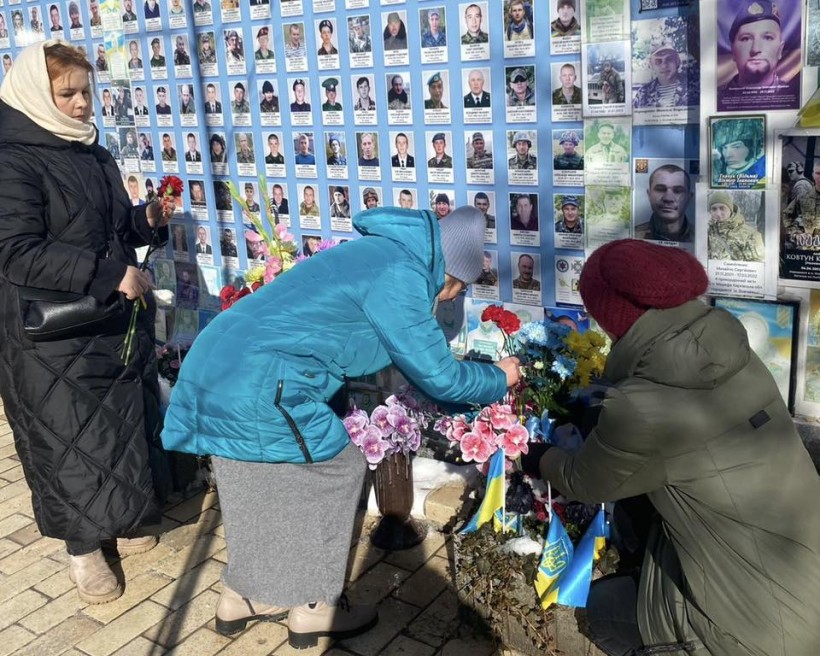 У молитві та пам’яті: Мирненська громада вшанувала Героїв 24 лютого