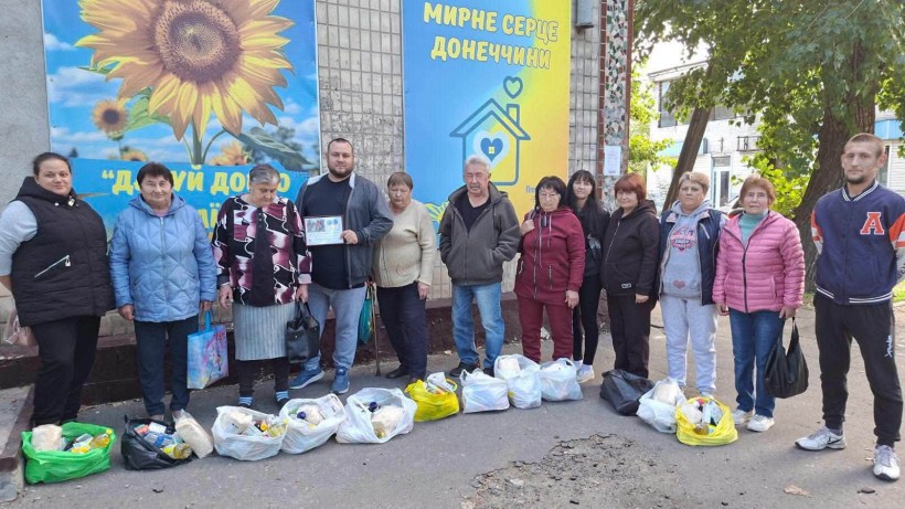 У Центрі підтримки ВПО «Мирне серце Донеччини» у місті П’ятихатки 168 родин отримали гуманітарну допомогу
