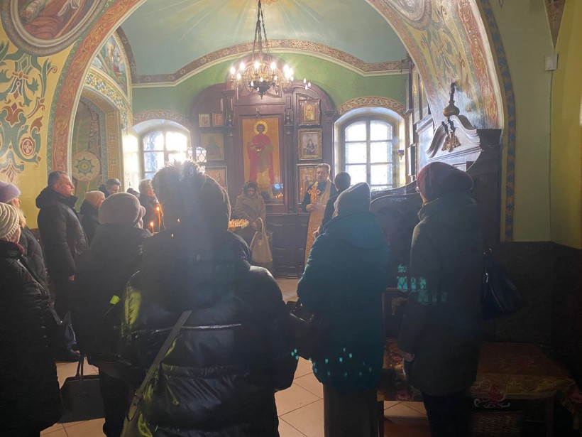 У молитві та пам’яті: Мирненська громада вшанувала Героїв 24 лютого